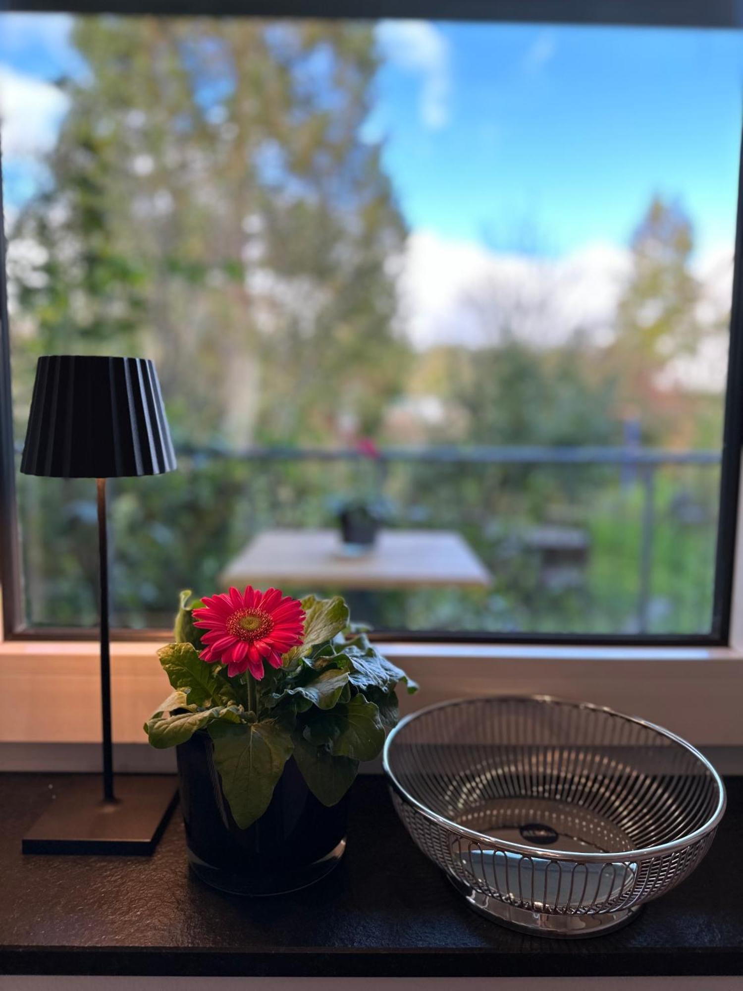 Apartment In Bad Wilhelmshoehe Mit Grossem Balkon Im Gruenen Und Kostenfreien Parkplaetzen Kassel Dış mekan fotoğraf